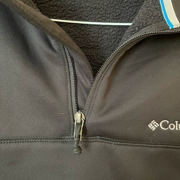 COLUMBIA sweatshirt - Omni Shield - size S - EUC - Picture 4 of 4